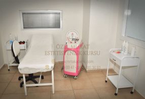 mrt-akademi-estetisyenlik-kursu-uygulama-odasi